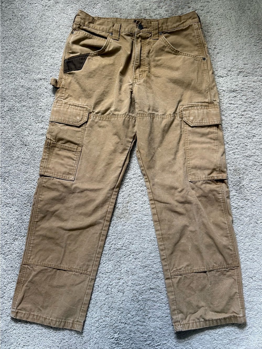 Wrangler Cargo Pants in Tan with Brown Accent